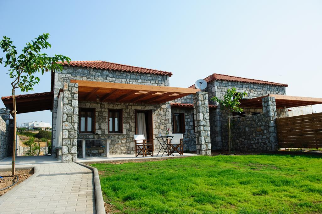 Alisahni Beachfront Villas Kiotari Exterior photo